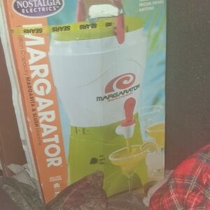 Green Margarator Slush Machine